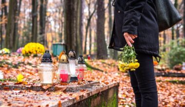Tego nie rób na cmentarzu. Za ten błąd grozi nawet 5 tys. zł kary