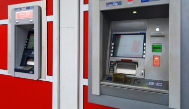 Skanery w szczelinach bankomatów. Kulisy ataku na klientów Santandera