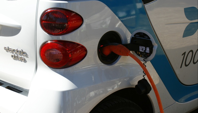 Ile kosztuje ładowanie aut elektrycznych? Różnice są ogromne