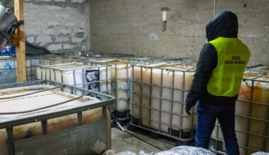 Funkcjonariusze KAS zlikwidowali gigantyczną bimbrownię pod Mońkami