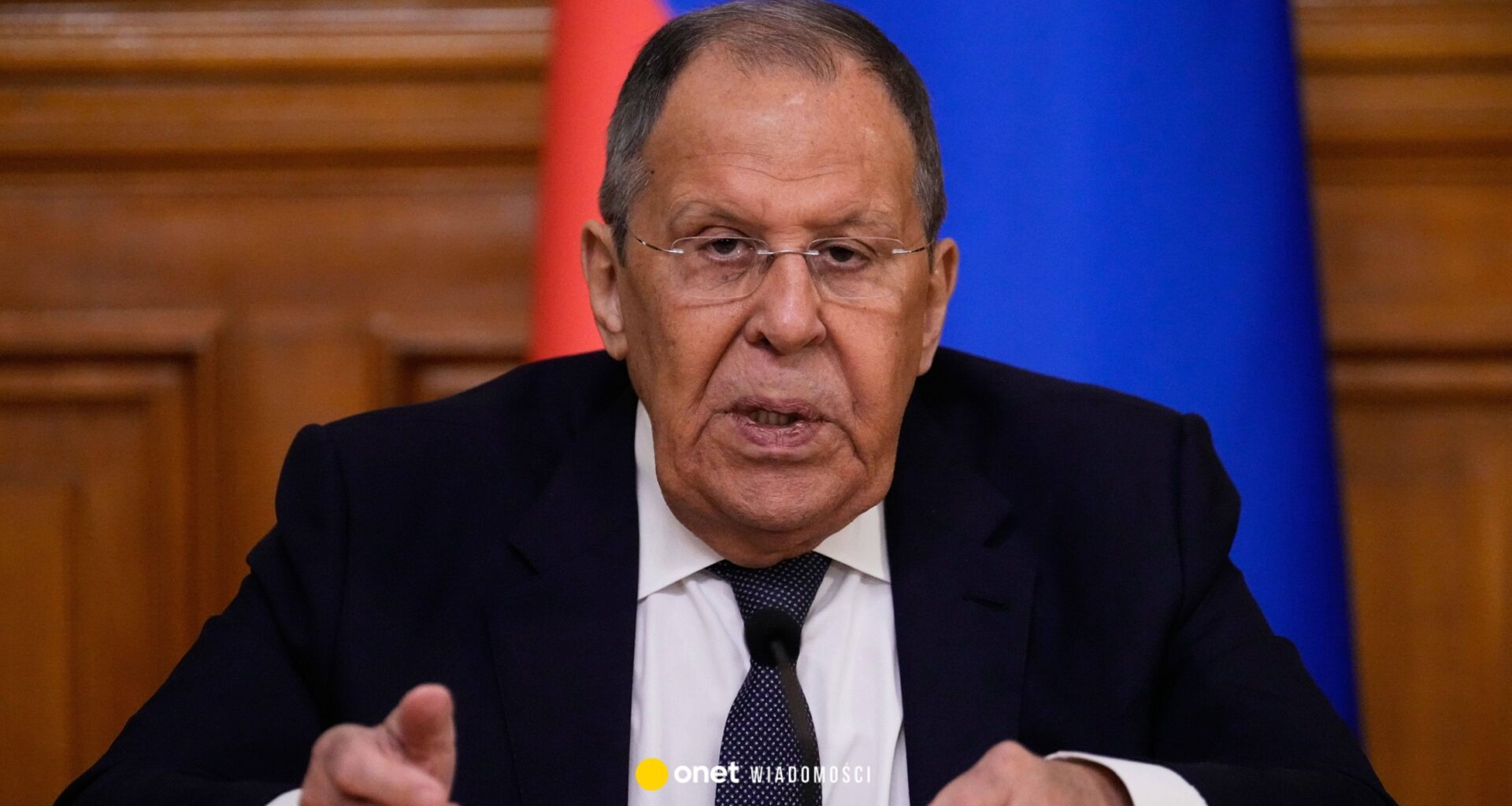 Siergiej Ławrow odpowiada Sikorskiemu. Chodzi o lot Putina do Budapesztu