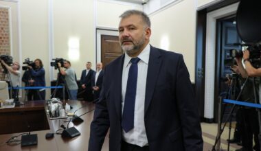 Decyzja ministerstwa w ogniu krytyki opozycji. Waldemar Żurek odpowiada