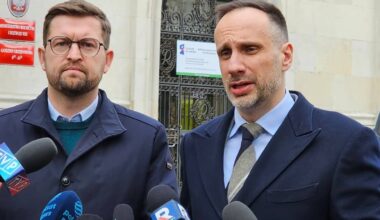 Incydent na konferencji posłów PiS. "Pan żartuje, panie pośle"