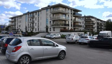 Miejsca parkingowe droższe niż złoto, ale bez tego ani rusz. "40 min krążę wokół osiedla"
