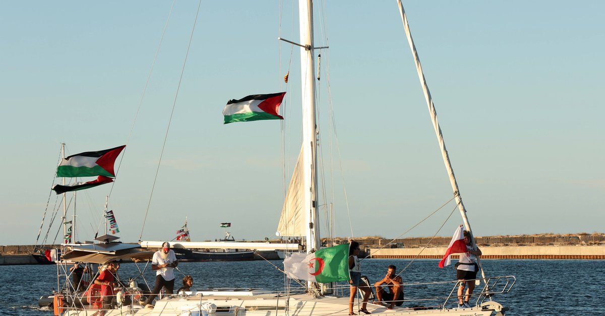 Jedna z łodzi flotylli humanitarnej dla Strefy Gazy