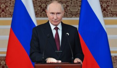 Prezydent Rosji Władimir Putin podczas konferencji prasowej po posiedzeniu Rady Głowy Państw Wspólnoty Niepodległych Państw (WNP) w Duszanbe w Tadżykistanie, 10 października 2025 r.