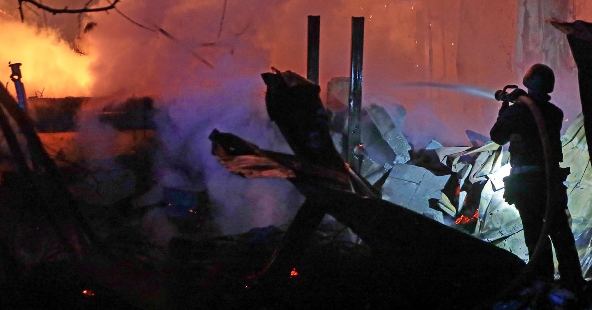 Atak Rosji na pociąg, jest wielu poszkodowanych. Prezydent Zełenski reaguje