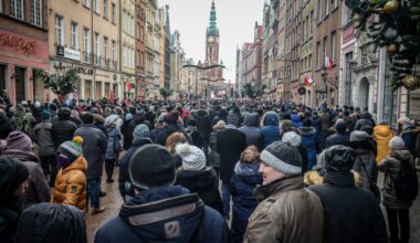 500 zł netto dla każdego dorosłego Polaka. I to bez żadnych warunków