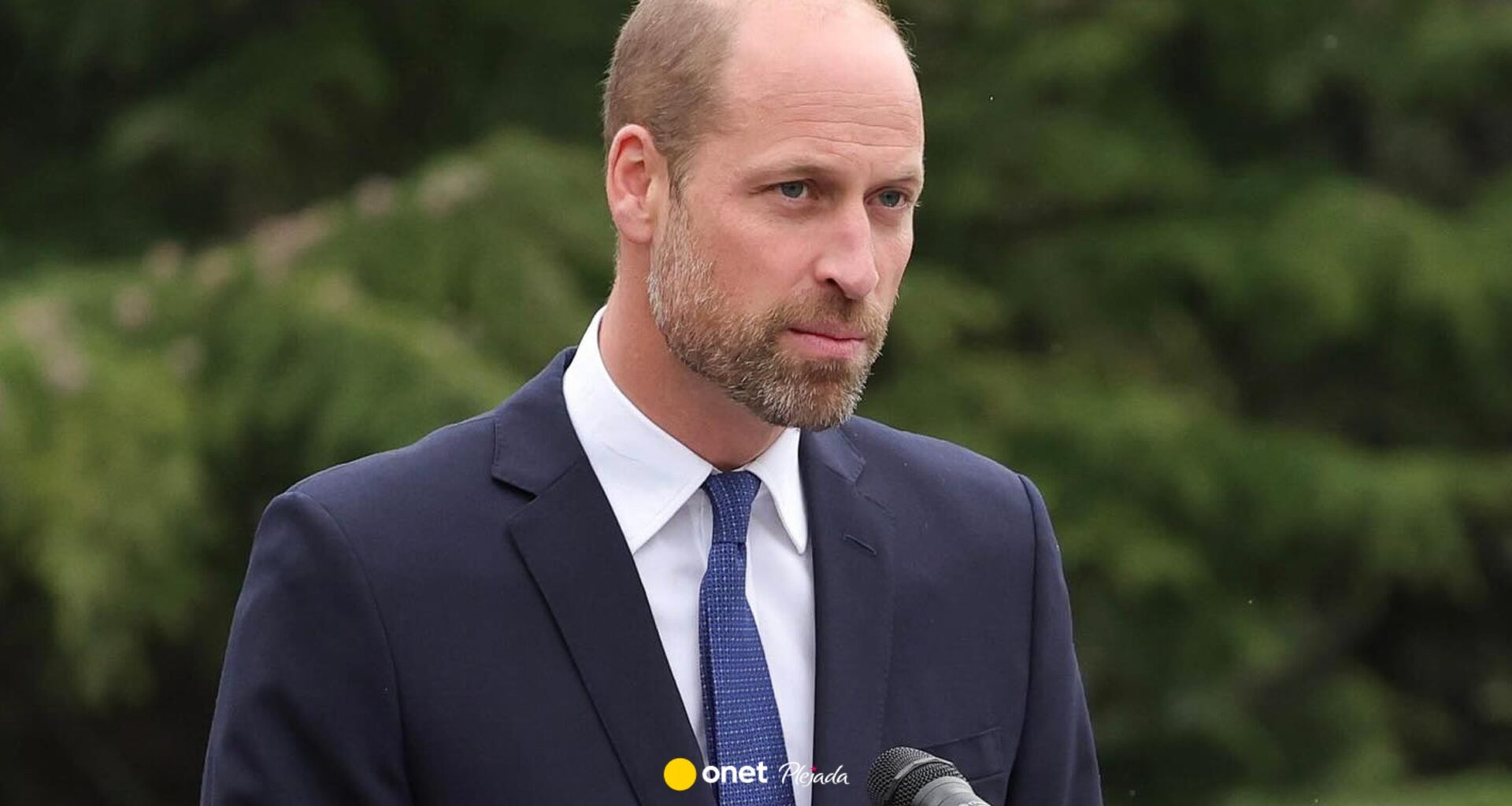 Książę William miał grozić kuzynkom odebraniem tytułów. Pałac Kensington reaguje