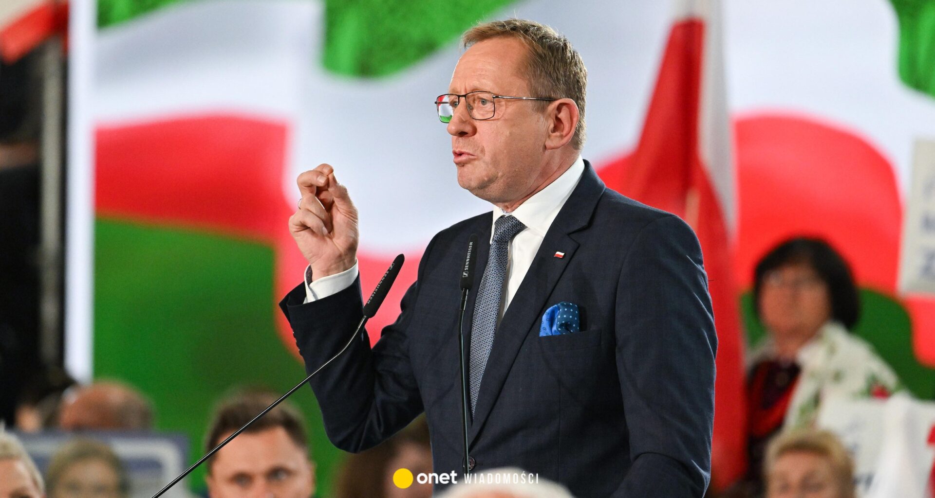 Przed sprzedażą działki pod CPK Robert Telus kupował gadżety kampanijne od Dawtony