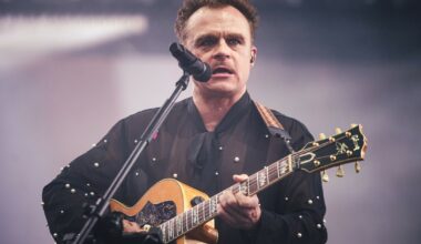 Piotr Rogucki z mocnym manifestem na koncercie "Światło i MRock". "Rządzą nami debile"