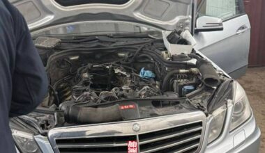 Jak można znaleźć w Mercedesie? Ukraińscy celnicy znaleźli prawie milion dolarów