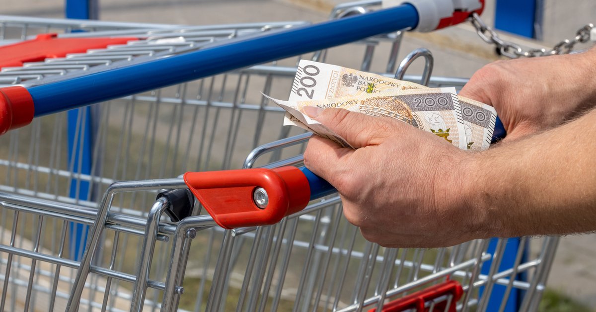 Ile wydajemy na życie? "Wypłacamy z mężem 2 tys. zł i to nie wystarcza"