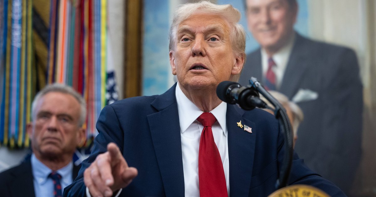 Donald Trump stawia Hamasowi ultimatum. "Inaczej wybuchnie piekło" - Onet