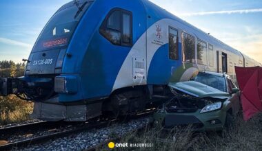 Tragedia na przejeździe kolejowym. Kierowca osobówki zginął na miejscu - Onet Wiadomości