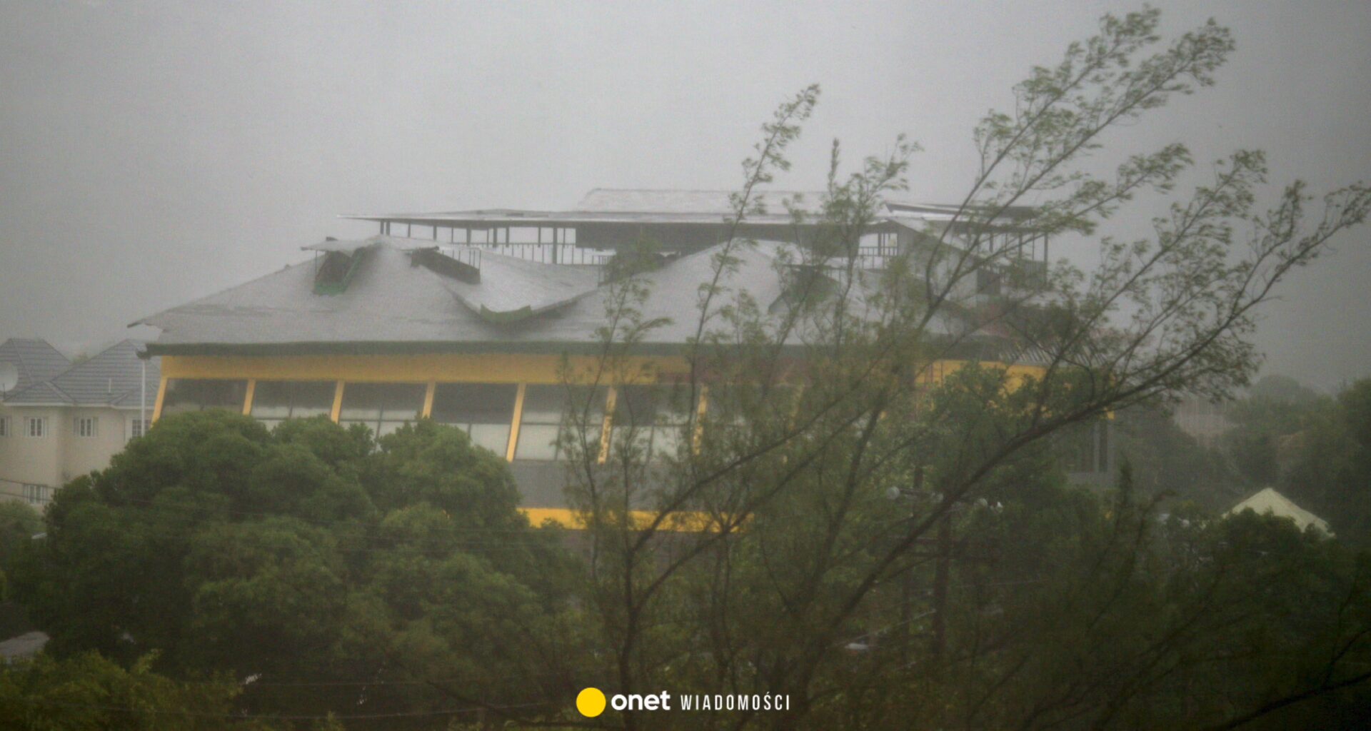 Potężny huragan zbliża się do Jamajki. MSZ ostrzega turystów z Polski