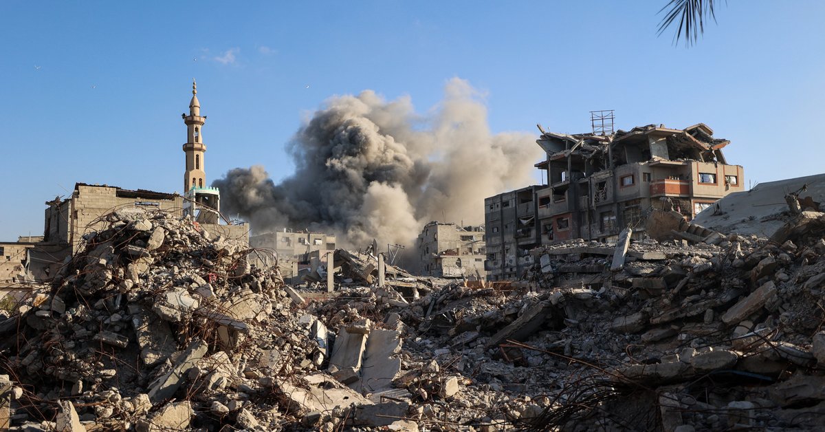 Izrael wznowił naloty w Strefie Gazy. Pomoc humanitarna wstrzymana