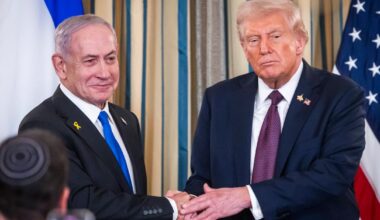 Donald Trump ogłasza "historyczne" porozumienie. Hamas i Izrael reagują