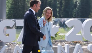 Prymusi Europy. Finanse to nowa specjalność Włochów. Meloni zawstydziła Macrona