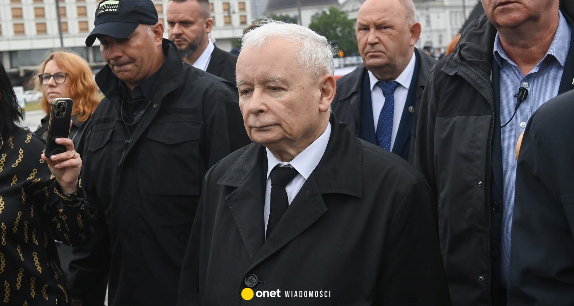 Jarosław Kaczyński oburzony na miesięcznicy smoleńskiej. "Grupa Putina tutaj działa"