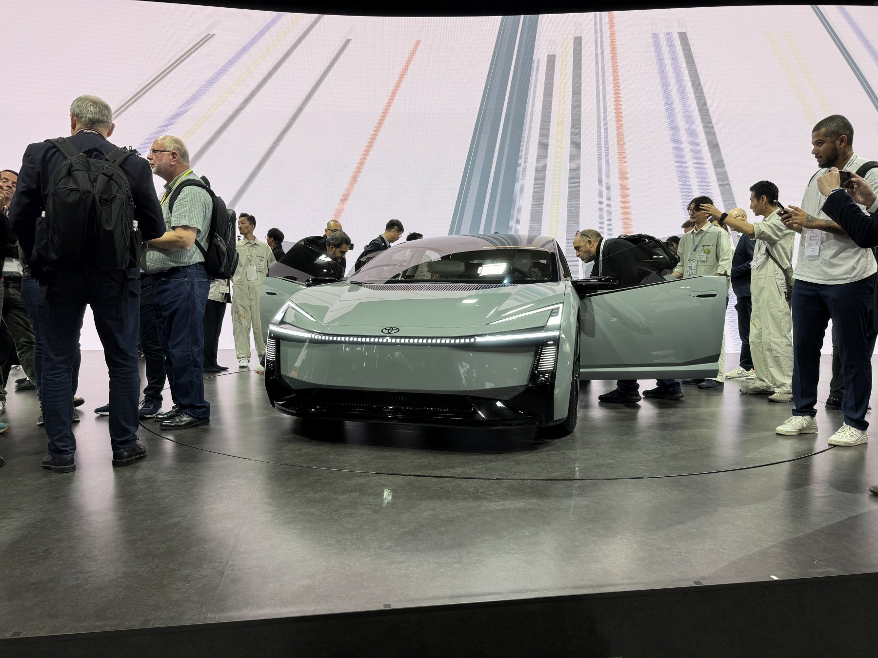 Koncepcyjna Toyota Corolla na 2025 Japan Mobility Show