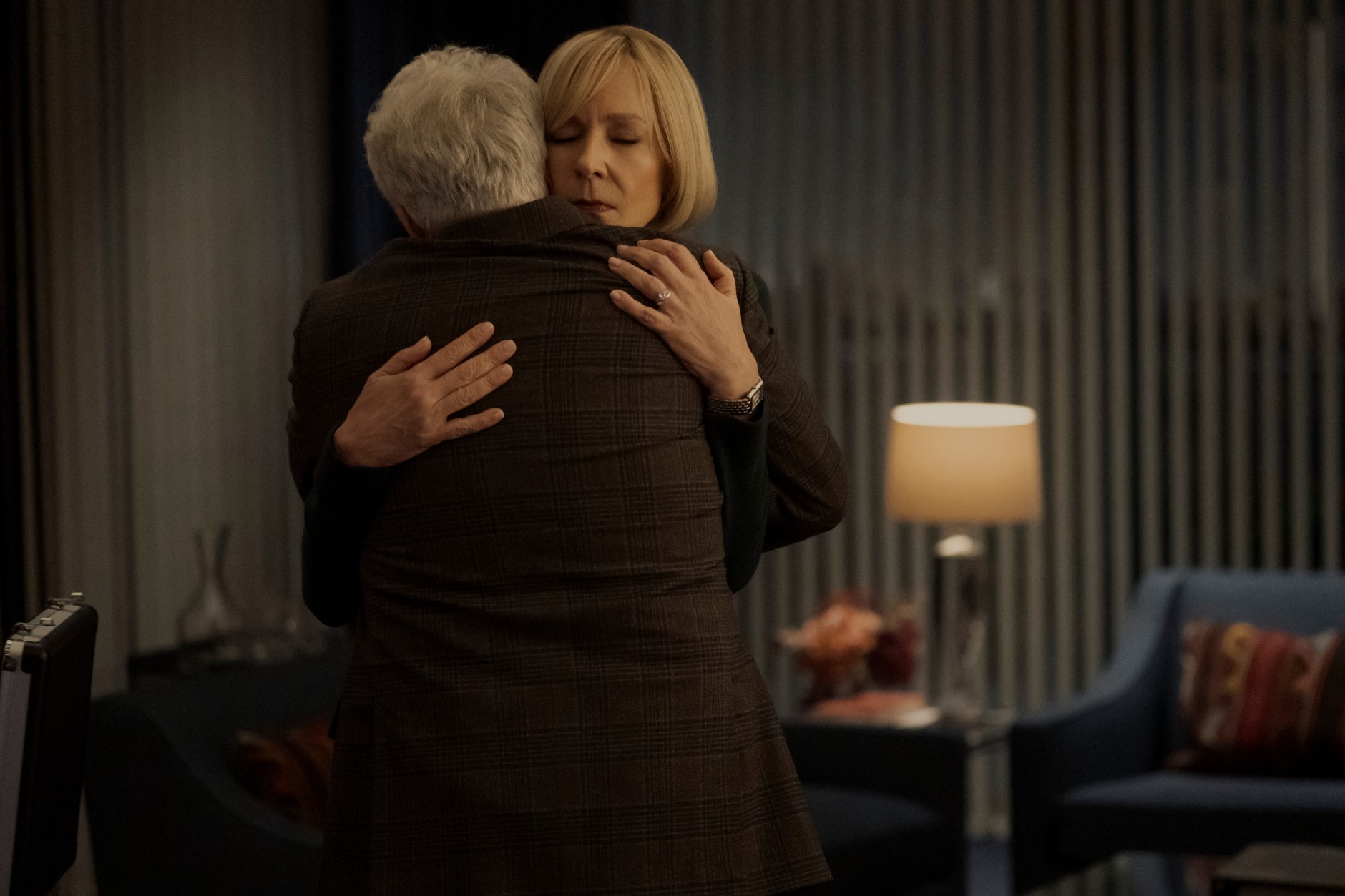 Bradley Whitford i Allison Janney w "Diplomatce"