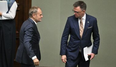 Donald Tusk zwleka ze zmianami w rządzie. W grze sensacyjny wariant