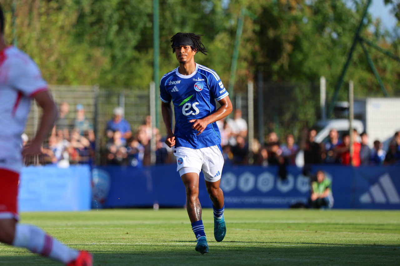 Maxi Oyedele w sparingu Racingu Strasbourg