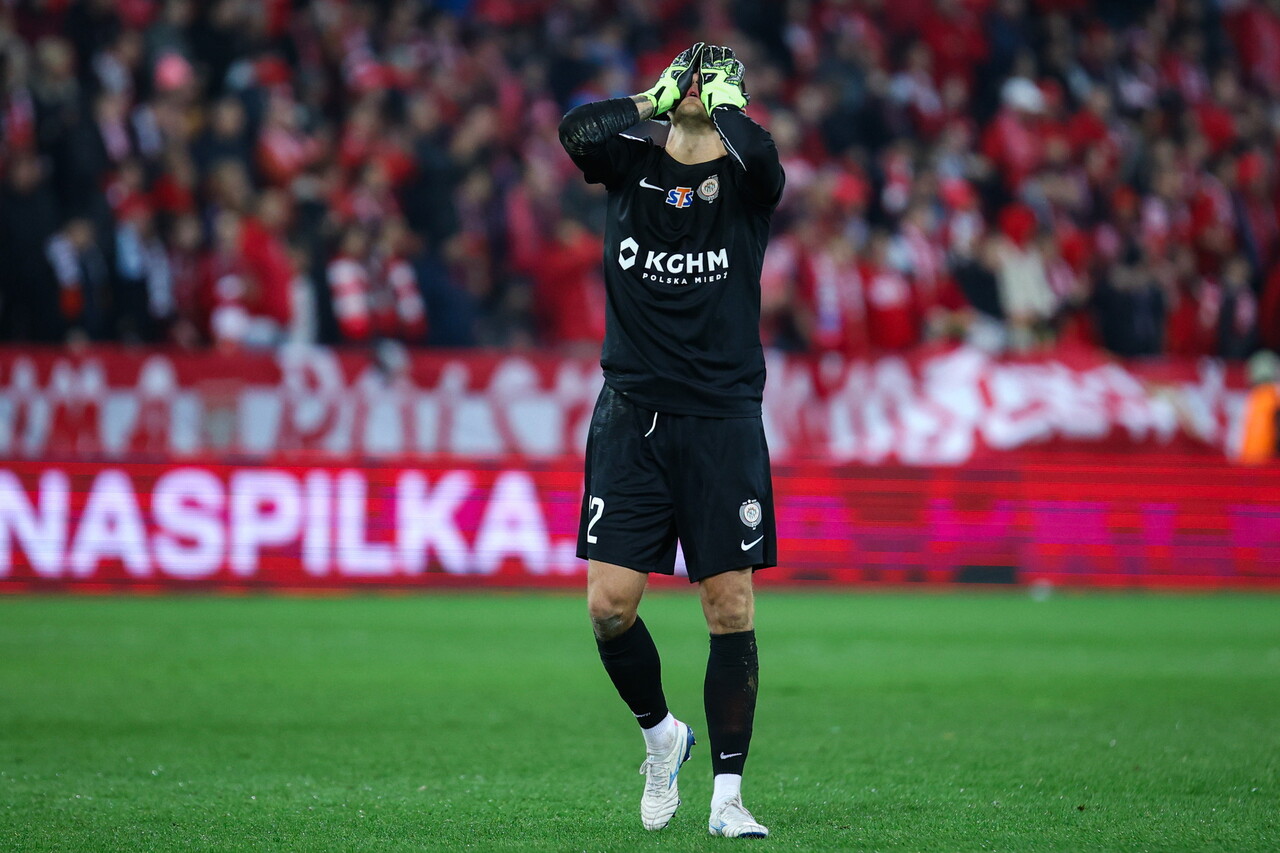 Puchar Polski. Błąd Gikiewicza dał Widzewowi awans z Zagłębiem