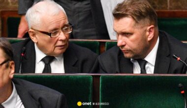 Jarosław Kaczyński widzi w Czarnku premiera. W PiS huczy: "Przemek musi uważać"