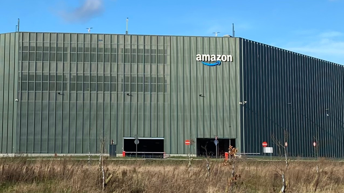 Wielka korporacja zwalnia pracowników. Zastąpi ich sztuczna inteligencja