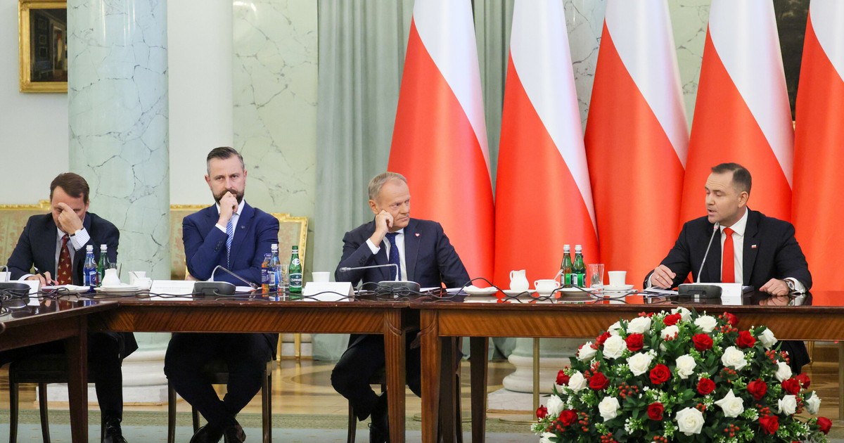 Karol Nawrocki wraca na pozycję lidera. Katastrofa Szymona Hołowni