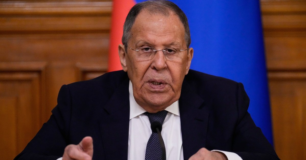 Siergiej Ławrow odgraża się Radosławowi Sikorskiemu. Chodzi o lot Putina do Budapesztu - Onet