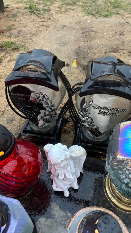 Grób Tomasza Jakubiaka na Cmentarzu Komunalnym Północnym w Warszawie 