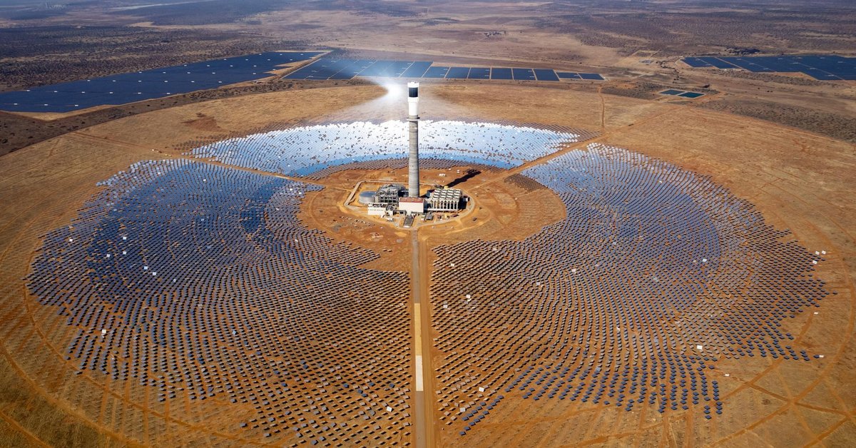 Ogromna instalacja solarna w Republice Południowej Afryki. Energia słoneczna jest obecnie najtańszą formą energii na świecie.