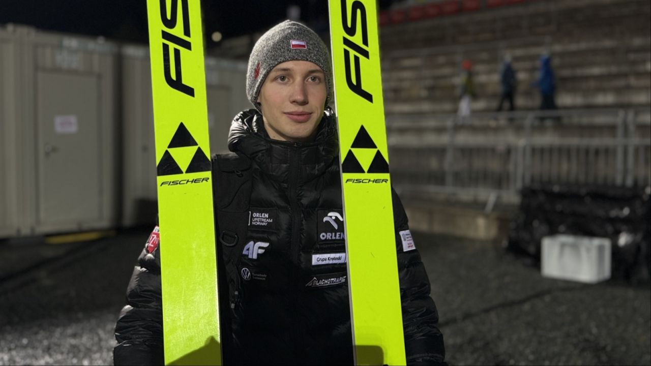Kacper Tomasiak wyważył drzwi do elity skoków – przeskoczył skocznię w Klingenthal - sport.tvp.pl