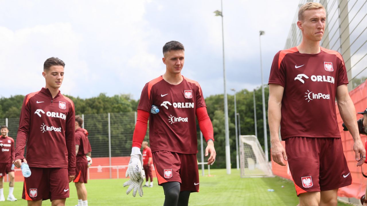 Bundesliga. Borussia Dortmund jest zainteresowana Mateuszem Kochalskim, bramkarzem Karabachu Agdam - sport.tvp.pl