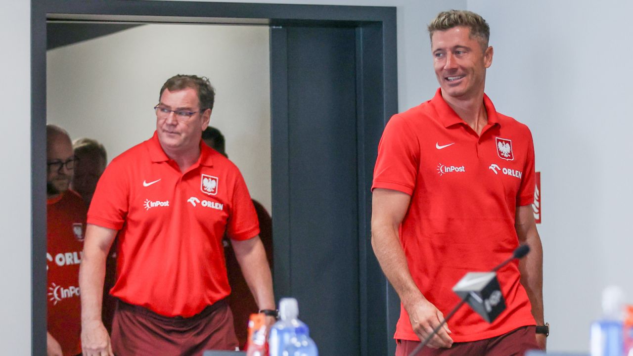 Jan Urban: nie rozumiem kontuzji Lewandowskiego. Przy naderwanym mięśniu nie można biegać z dużą prędkością - sport.tvp.pl
