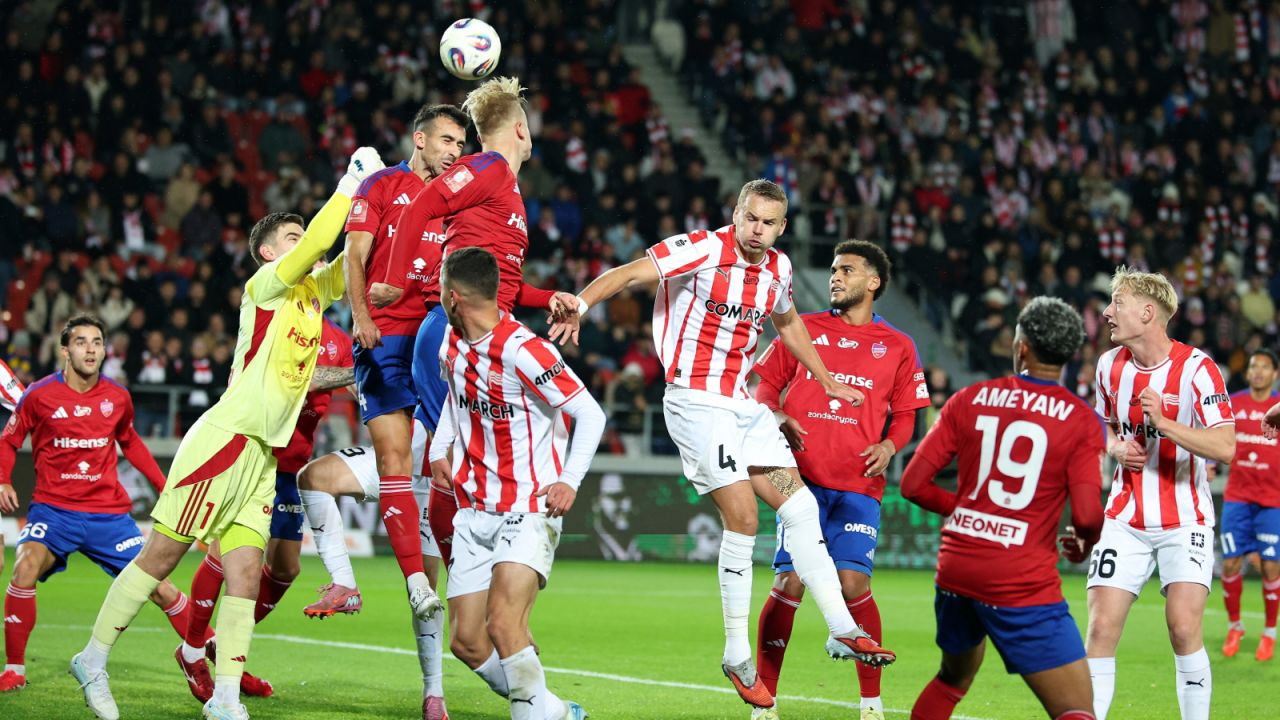 PKO BP Ekstraklasa. Cracovia pokonała Raków Częstochowa i umocniła się na trzecim miejscu w tabeli [WIDEO] - sport.tvp.pl