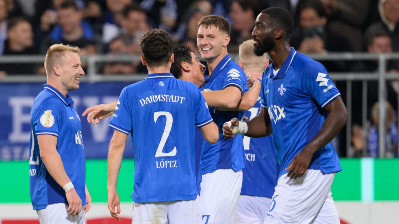 Bartosz Białek z trafieniem w Pucharze Niemiec. Wpisał się na listę strzelców minutę po wejściu na boisko - sport.tvp.pl