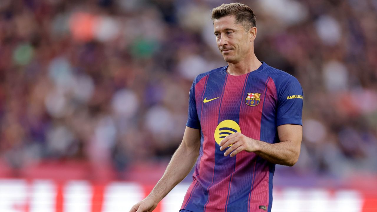 Media: Barcelona nie przedłuży kontraktu z Robertem Lewandowskim. Klub poszukuje następcy Polaka - sport.tvp.pl