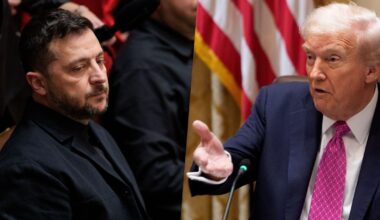 Prezydent Ukrainy Wołodymyr Zełenski (L) i prezydent USA Donald Trump podczas spotkania w sali gabinetowej Białego Domu w Waszyngtonie, D.C., USA, 17 października 2025 r.