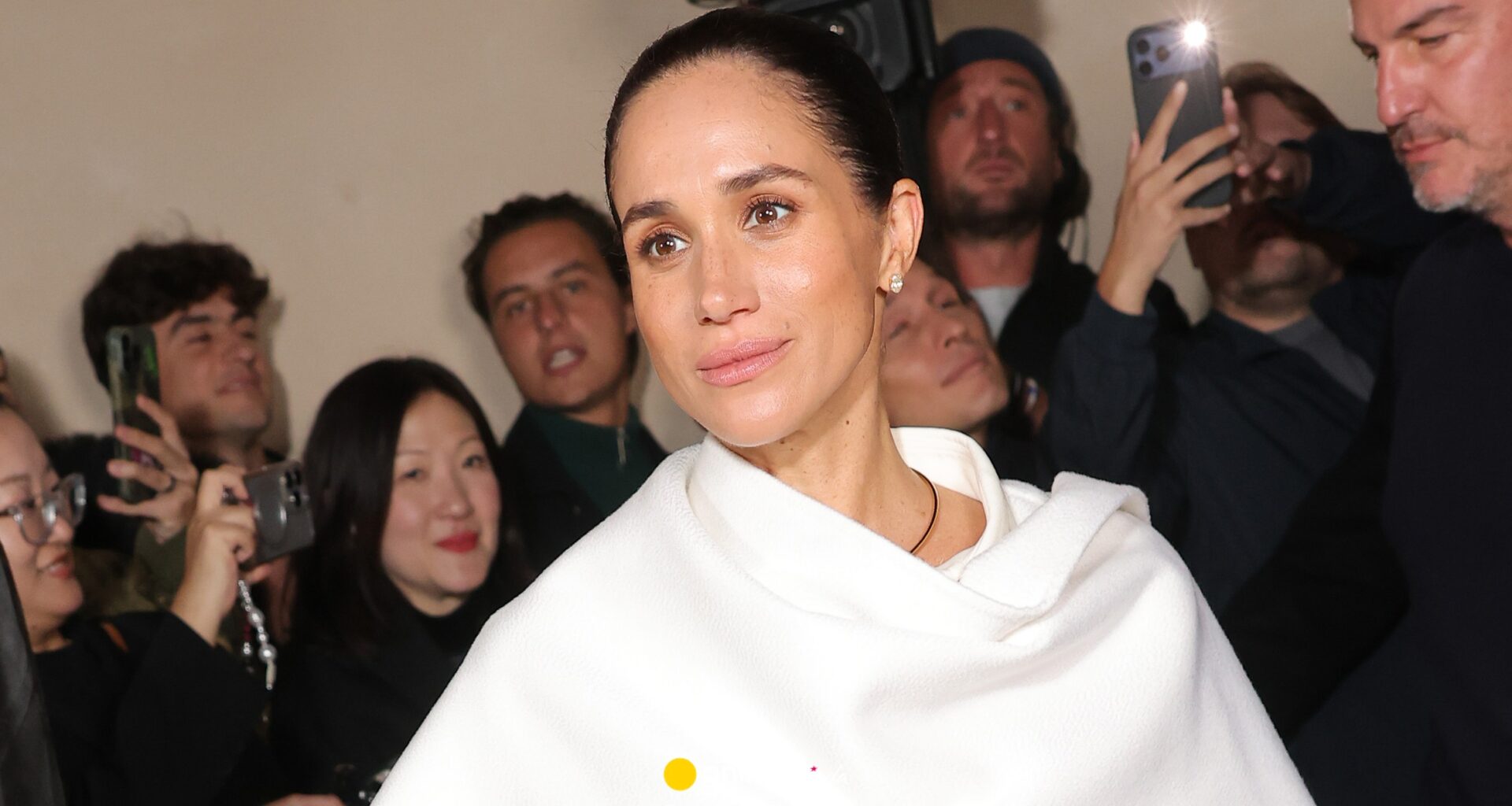 Niezręczna wpadka Meghan Markle na pokazie mody. "Boli od samego patrzenia"