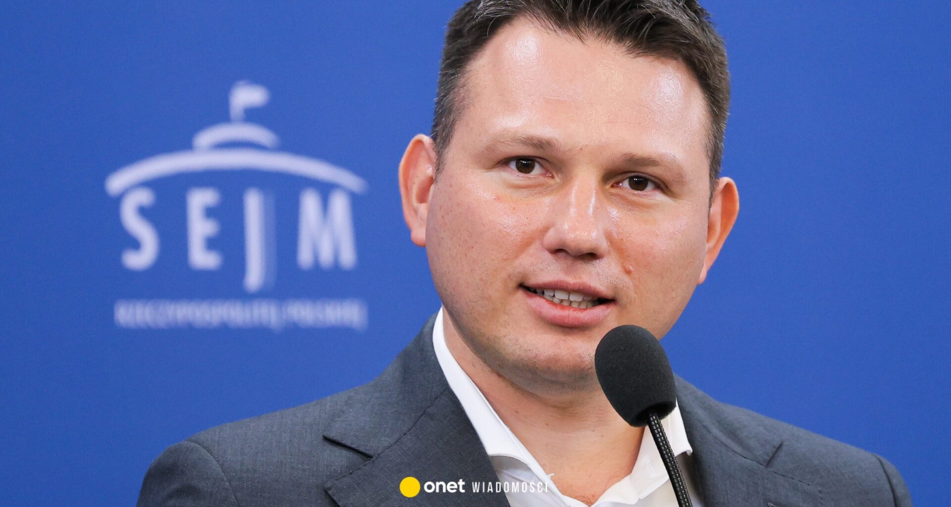Gorący dzień w polskiej polityce. Mentzen ostro o Kaczyńskim. "Nie jest to człowiek, który dotrzymuje umów" [RELACJA NA ŻYWO]