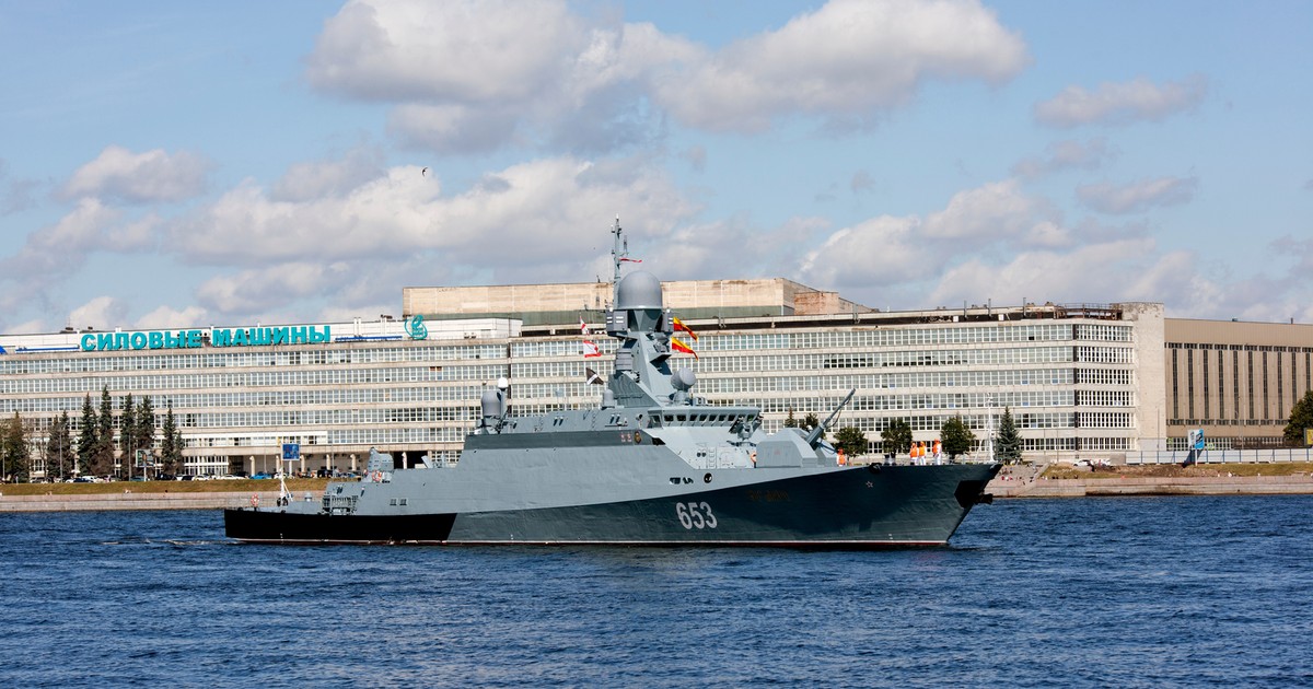 Amur z Floty Czarnomorskiej już w Kronsztadzie. Rosja unika otwartych wód