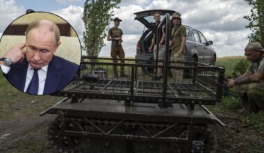 Bezzałogowy pojazd naziemny w obwodzie donieckim (w kółku: prezydent Rosji Władimir Putin)