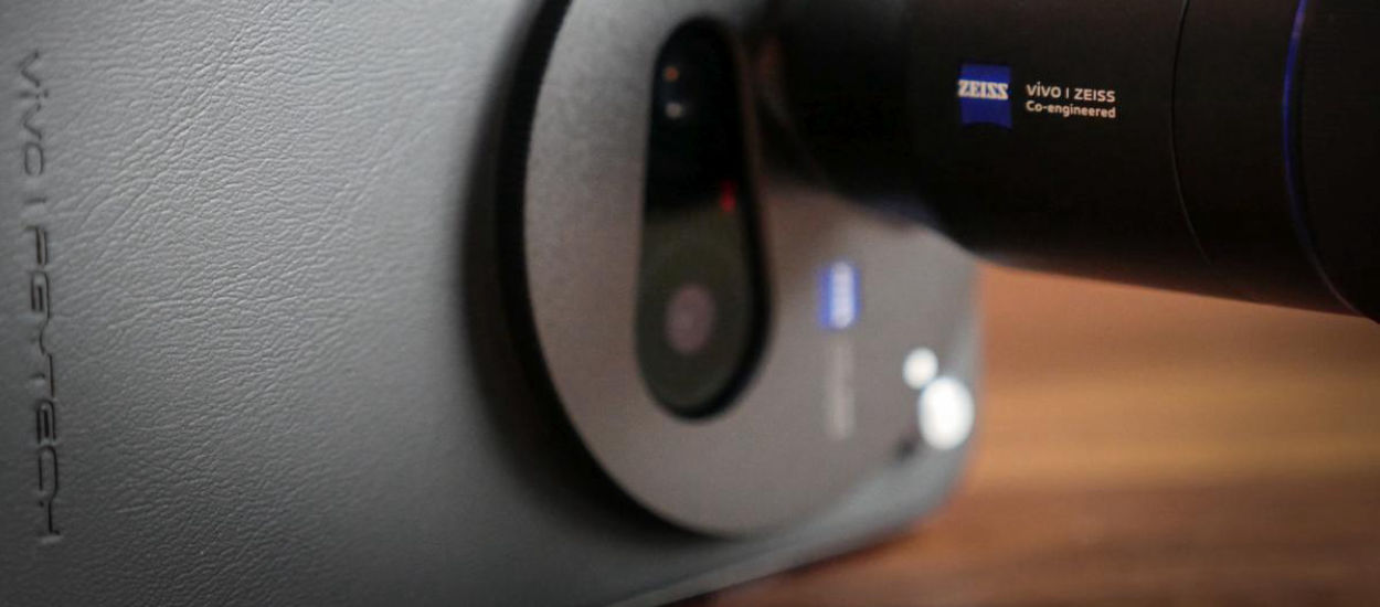 Najbardziej wypasiony foto smartfon w Polsce. My już go rozpakowaliśmy