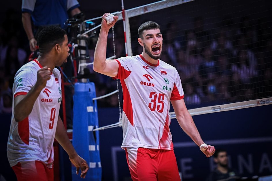 W Lidze Narodów to Kewin Sasak był numerem jeden w ataku reprezentacji Polski. Wówczas przerwę z powodów zdrowotnych miał Bartosz Kurek, który wrócił na mundial.