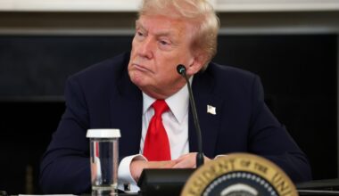 Donald Trump nałożył dodatkowe cła na import z Kanady do USA. Spór o reklamę - Business Insider Polska