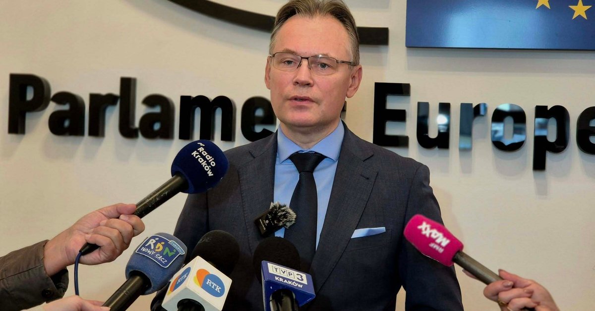 Włodarze Nowego Sącza do dymisji? Europoseł: afera bez precedensu